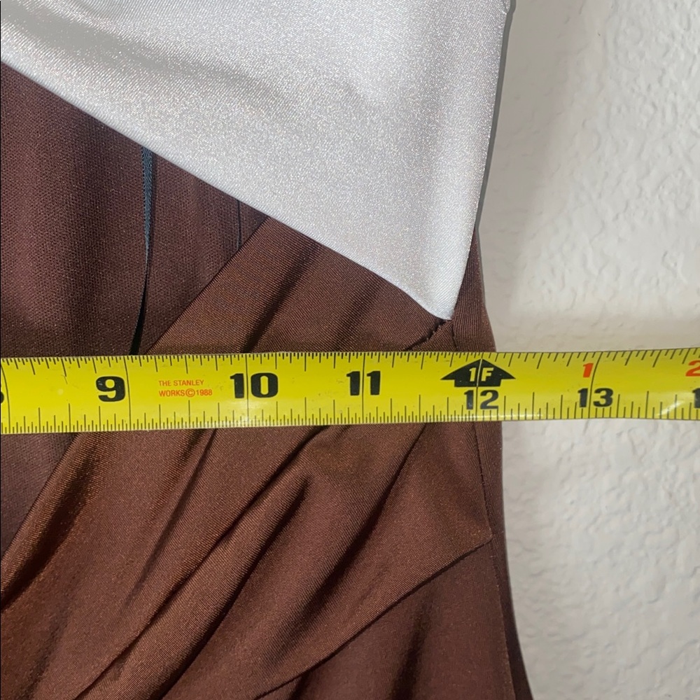 🪼Adorable brown dress with a white twist front! - Picture 7 of 9